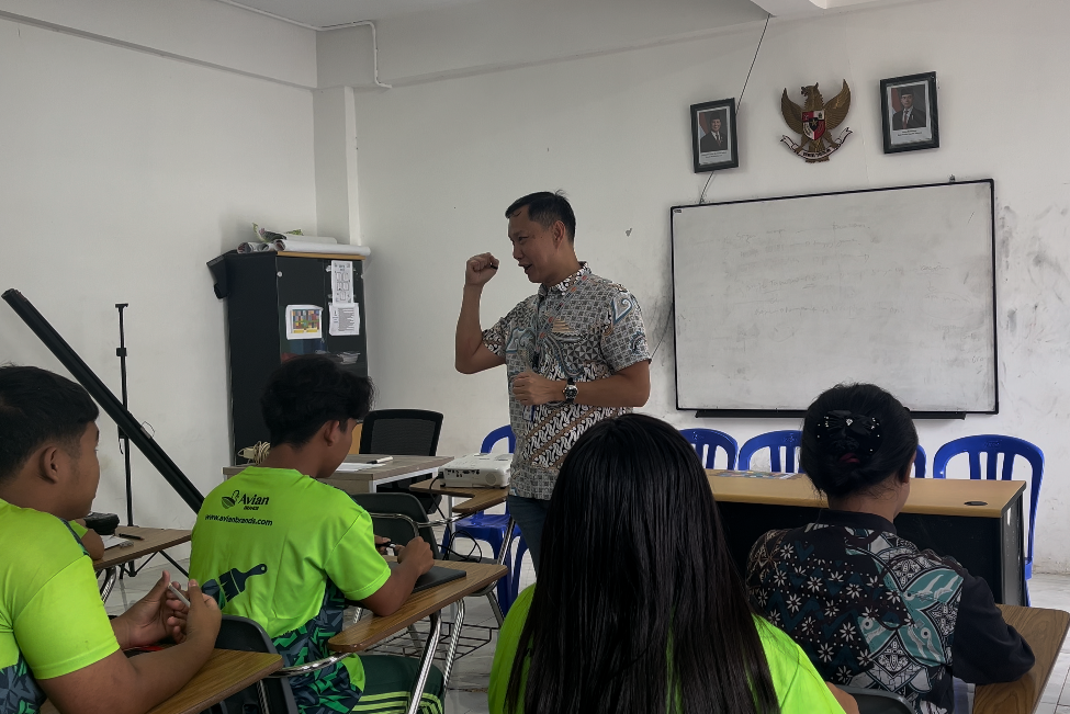 RTF Mengajar: Satu Mimpi, Ribuan Inspirasi untuk Generasi Muda di SMK Tanoko